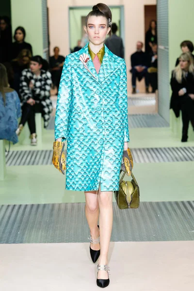 Look 34